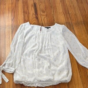 Sarah Michelle Elegant White and Gold Women's Top